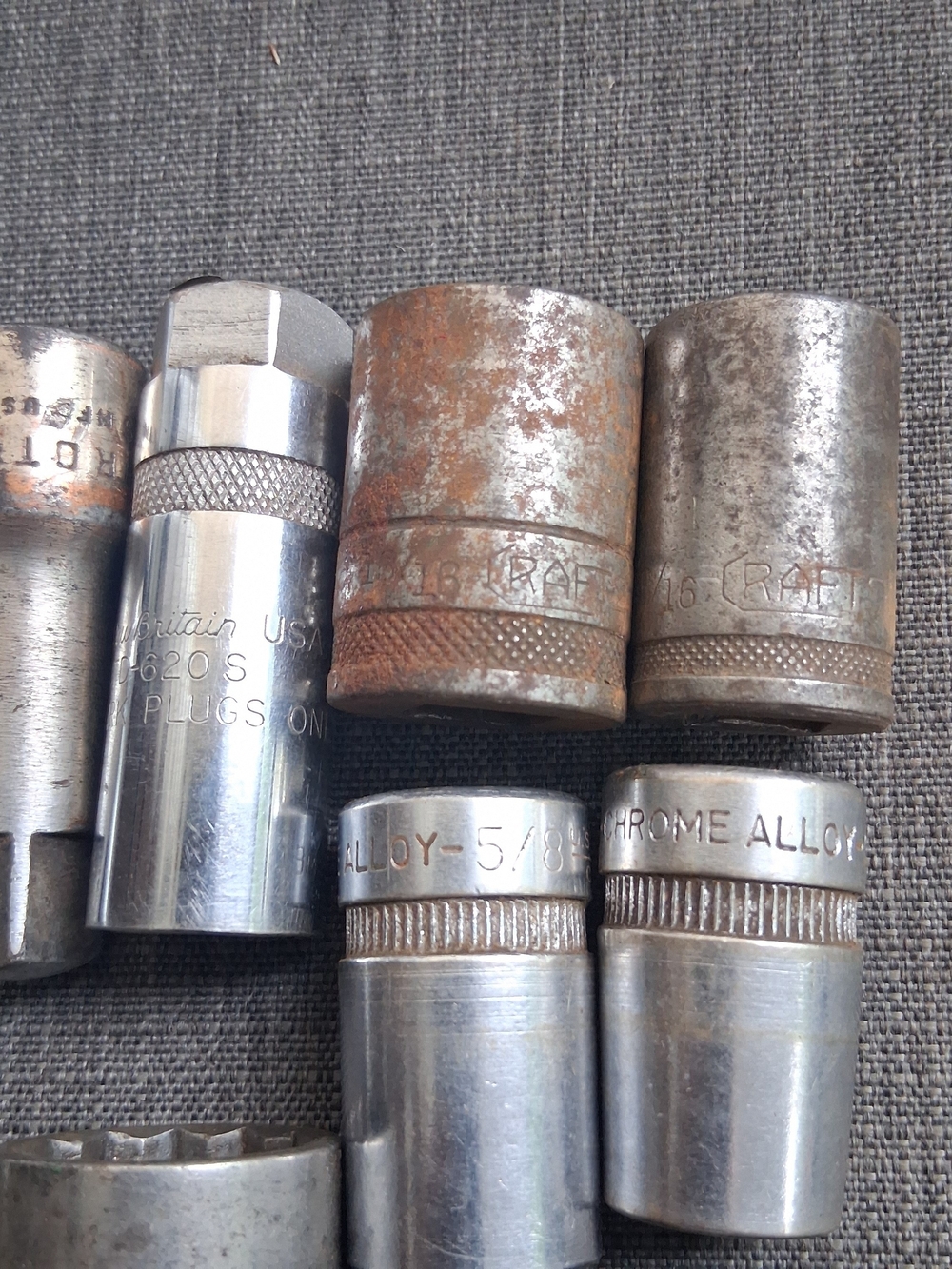 Mixed Mechanics Tool Lot Sockets, Extensions, Universal Joint (Craftsman, SK) - Picture 3 of 7